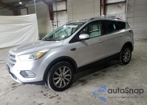 2017 Ford Escape Titanium из США, поврежденный, VIN 1FMCU9J9XHUB33366